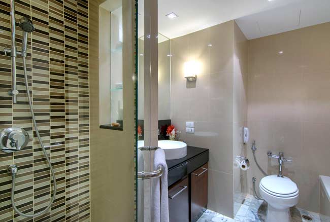 Executive Room Bathroom at The Sukosol Hotel Bangkok